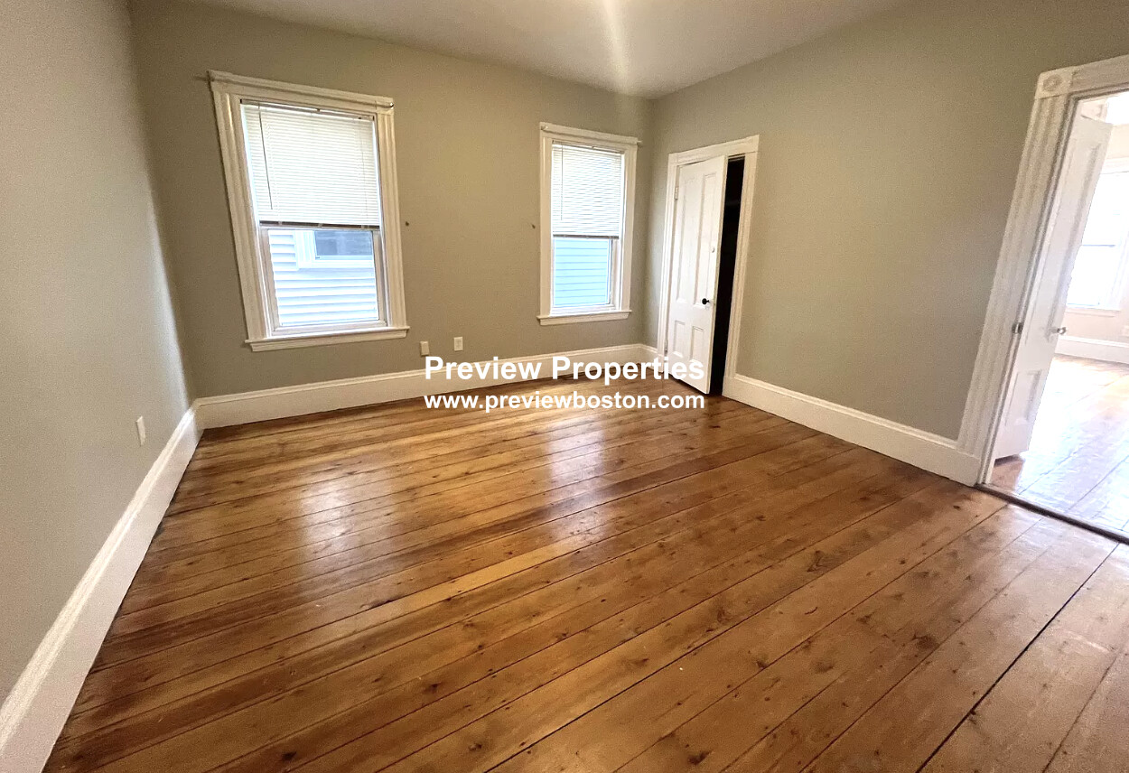 17 Maryland St, Dorchester