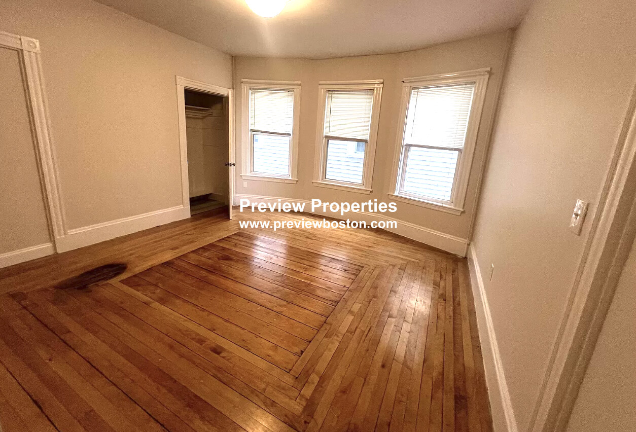 17 Maryland St, Dorchester