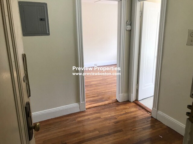 1185 Boylston St, Fenway