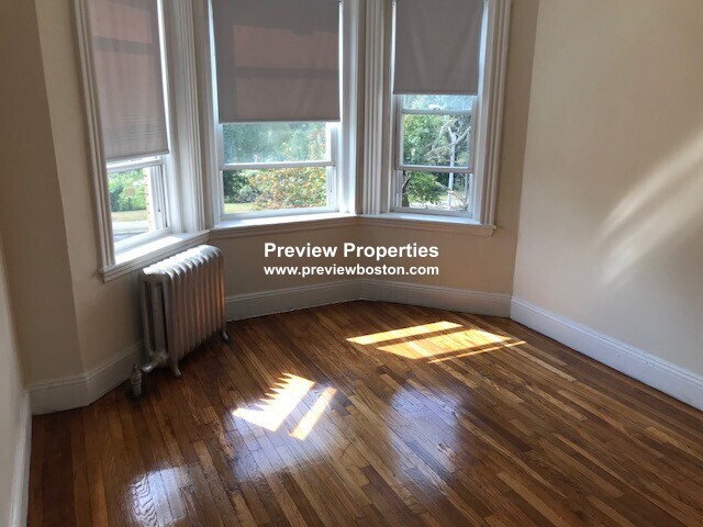 1185 Boylston St, Fenway