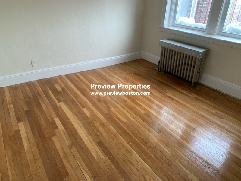 1800 Commonwealth Ave, Brighton