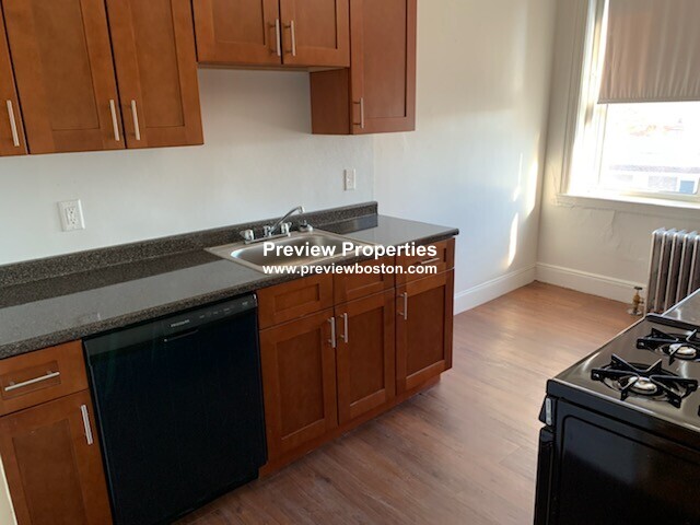 1800 Commonwealth Ave, Brighton