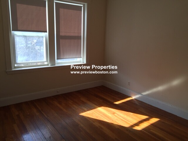 1810 Commonwealth Ave, Brighton