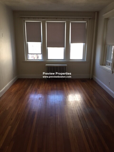 1810 Commonwealth Ave, Brighton