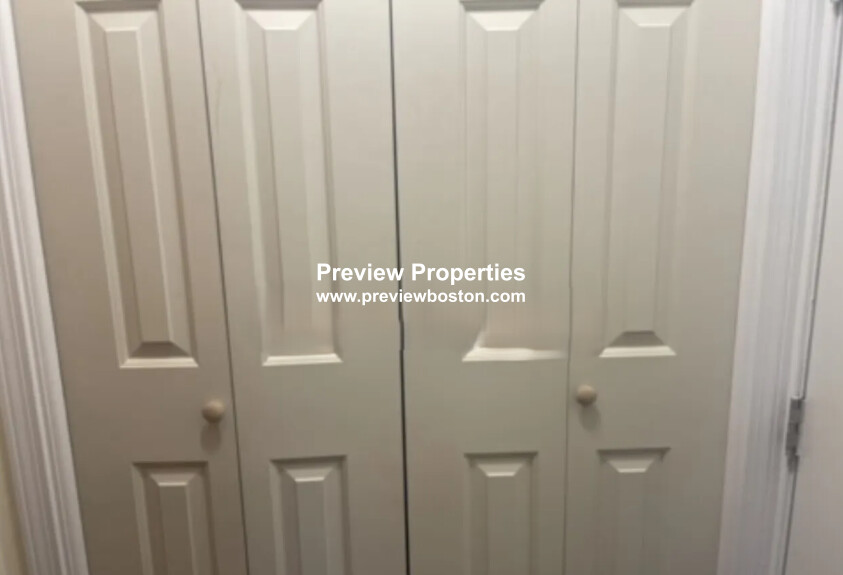 2018 Commonwealth Ave, Brighton