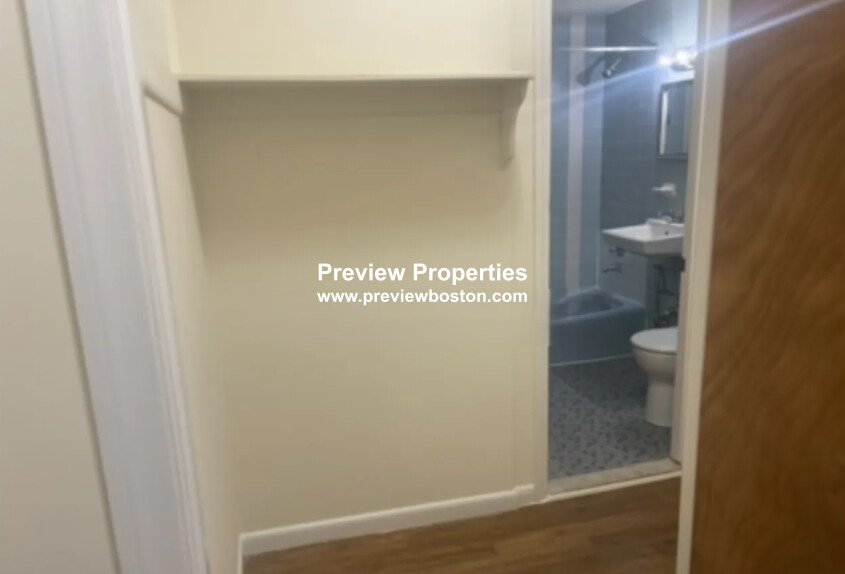 2018 Commonwealth Ave, Brighton