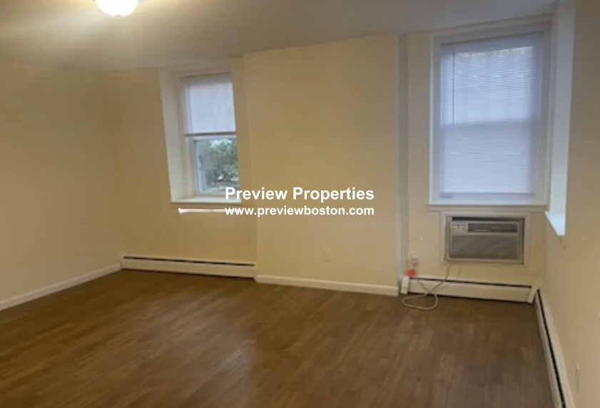 2018 Commonwealth Ave, Brighton