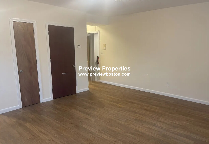 2018 Commonwealth Ave, Brighton