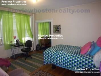 1641 Commonwealth Ave, Brighton