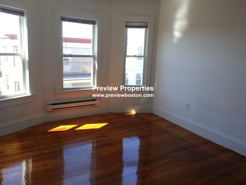 27 Buttonwood St, Dorchester