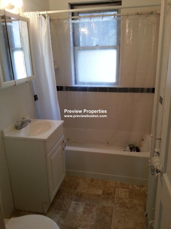 1615 Commonwealth Ave, Brighton