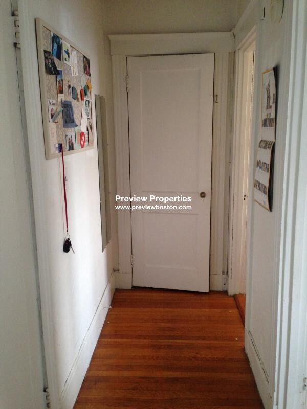 1615 Commonwealth Ave, Brighton