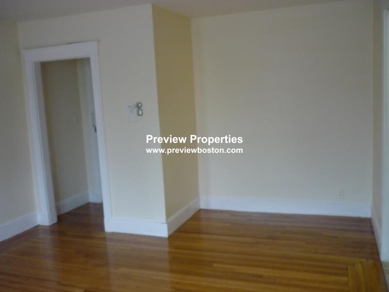 1615 Commonwealth Ave, Brighton