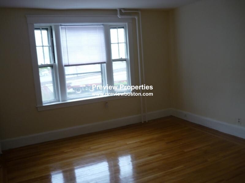 1615 Commonwealth Ave, Brighton