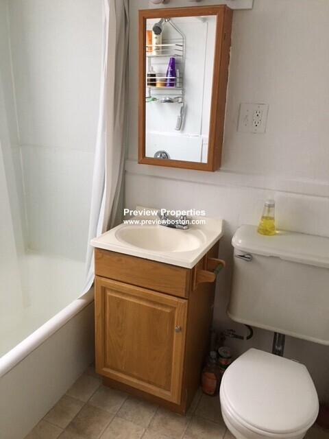 109 Brainerd Rd, Allston