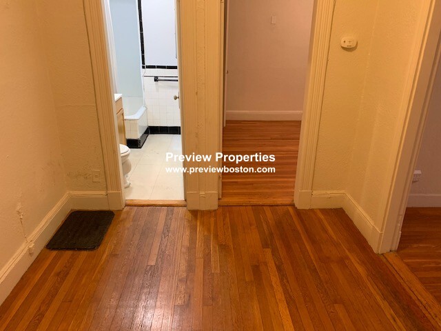 1800 Commonwealth Ave, Brighton