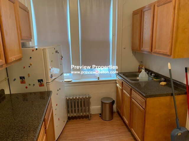 1800 Commonwealth Ave, Brighton