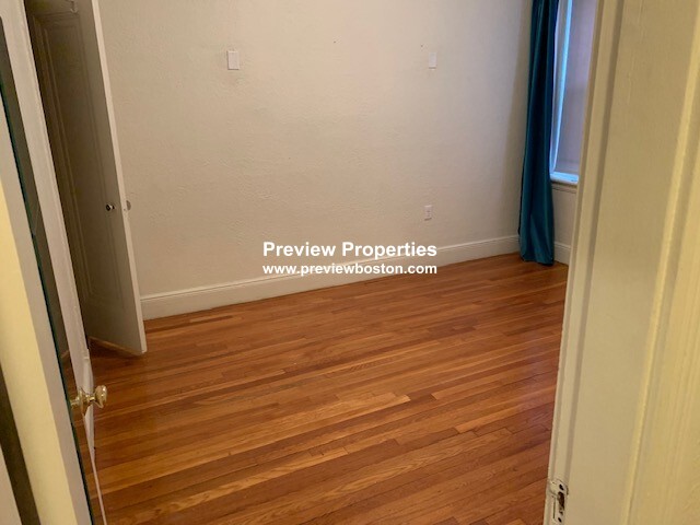 1800 Commonwealth Ave, Brighton