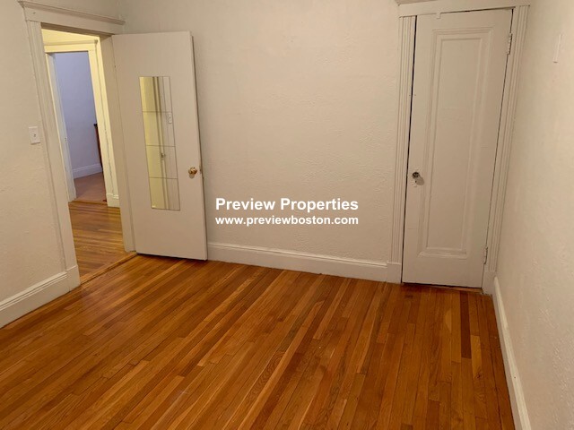 1800 Commonwealth Ave, Brighton