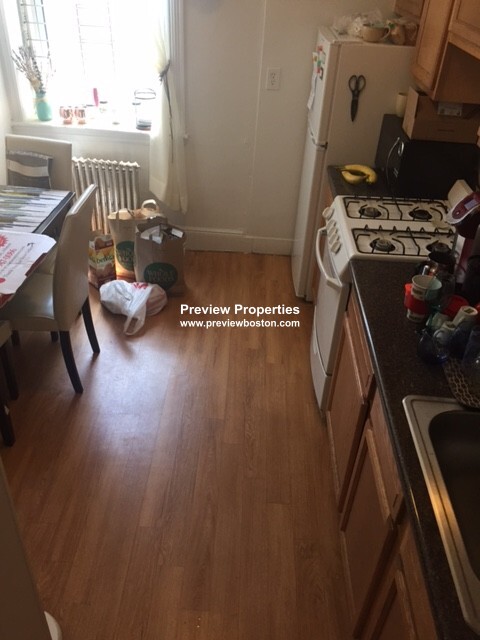 1820 Commonwealth Ave, Brighton