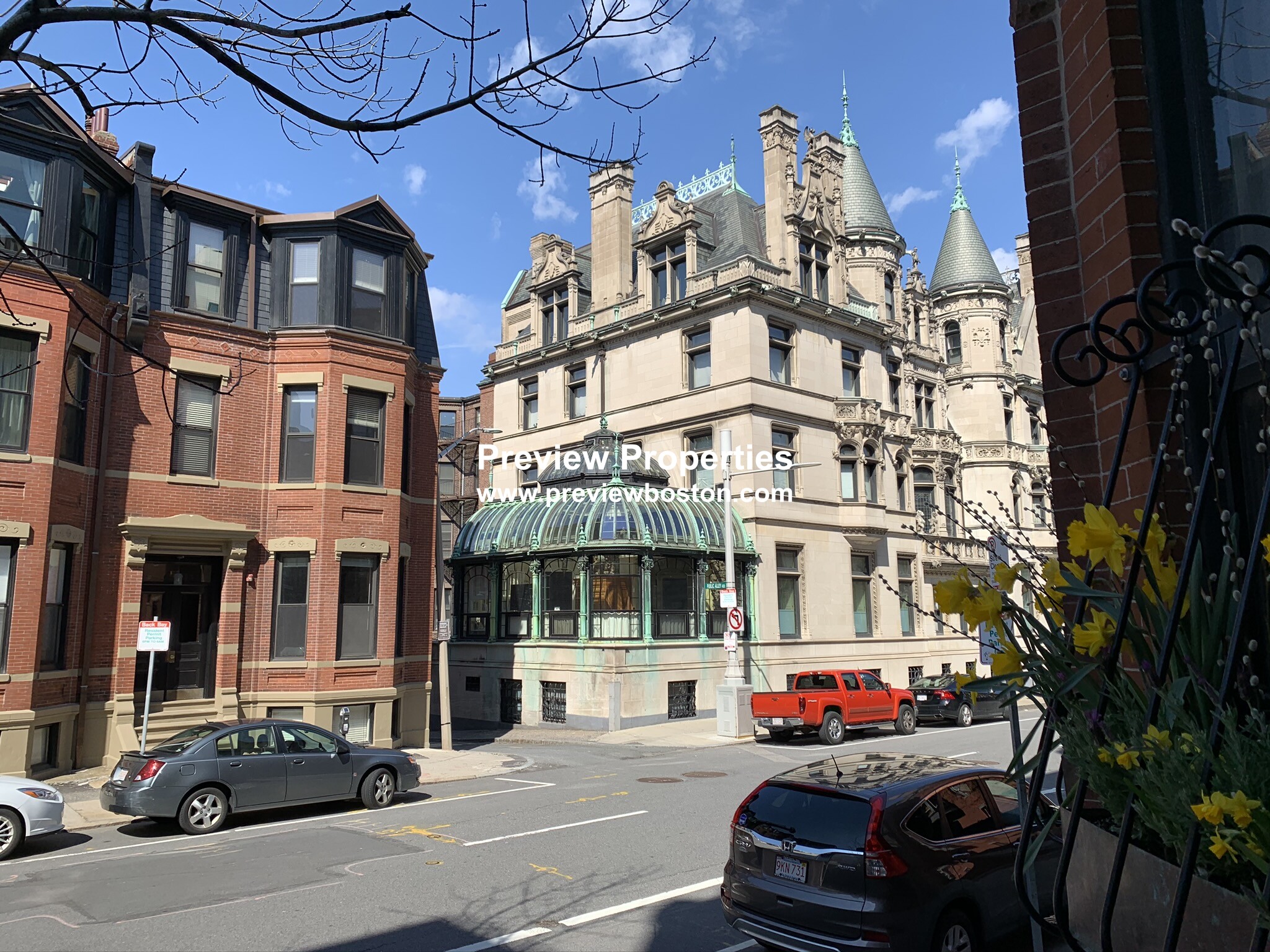 48 Hereford St, Back Bay