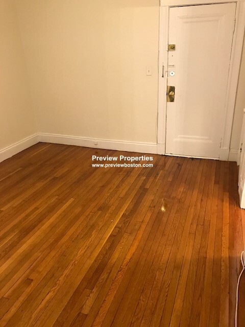 1171 Boylston St, Fenway