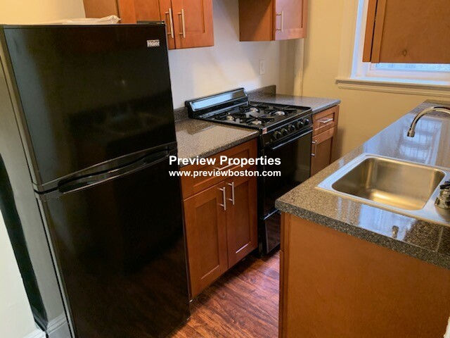 1179 Boylston St, Fenway