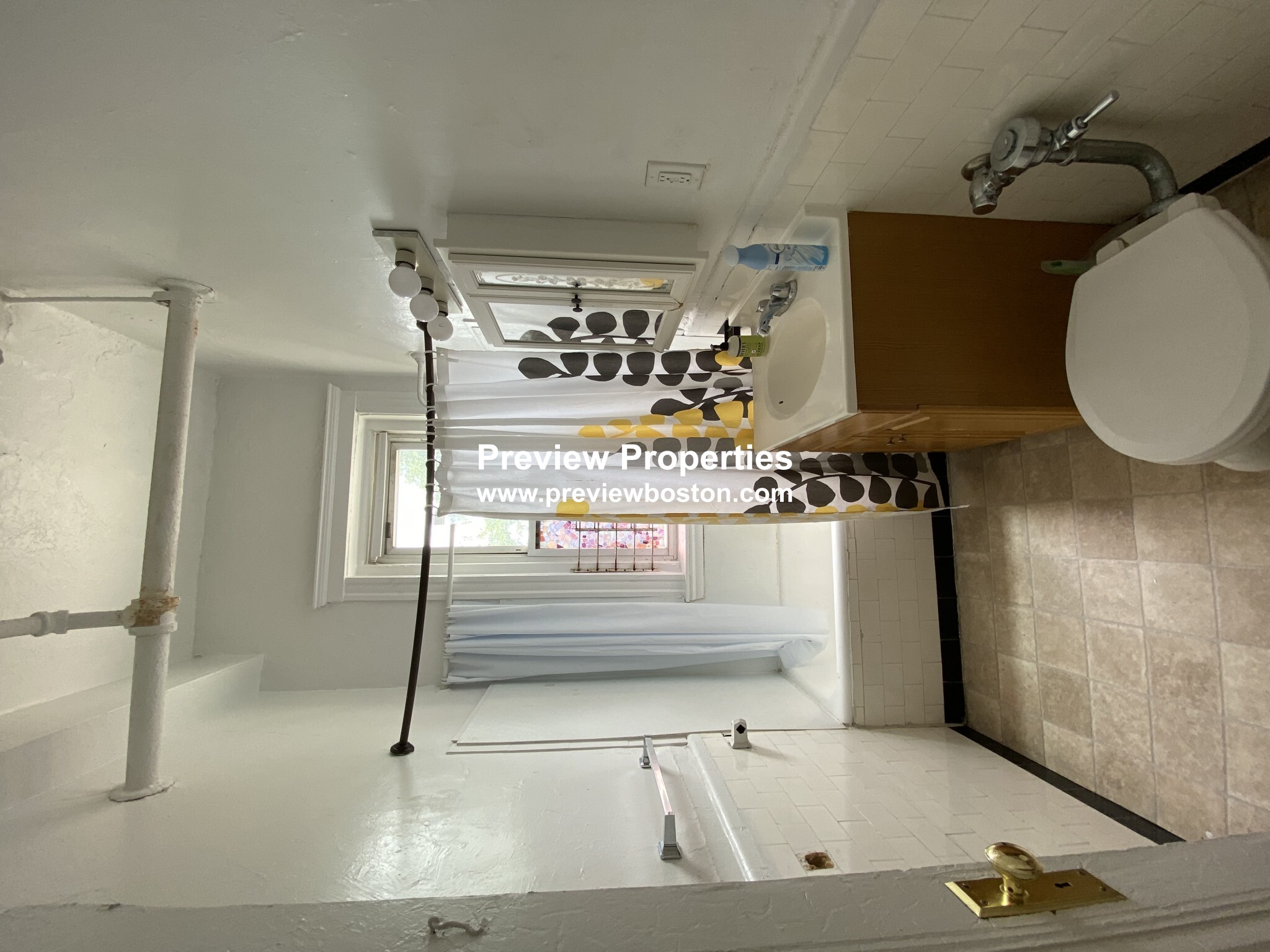 1687 Commonwealth Ave, Brighton