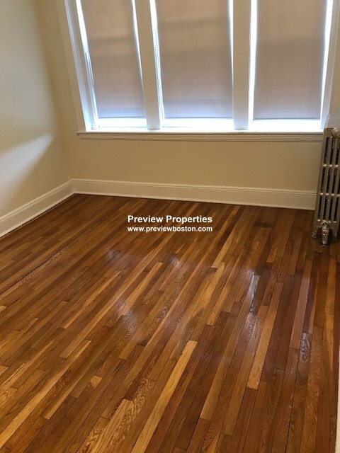 1820 Commonwealth Ave, Brighton