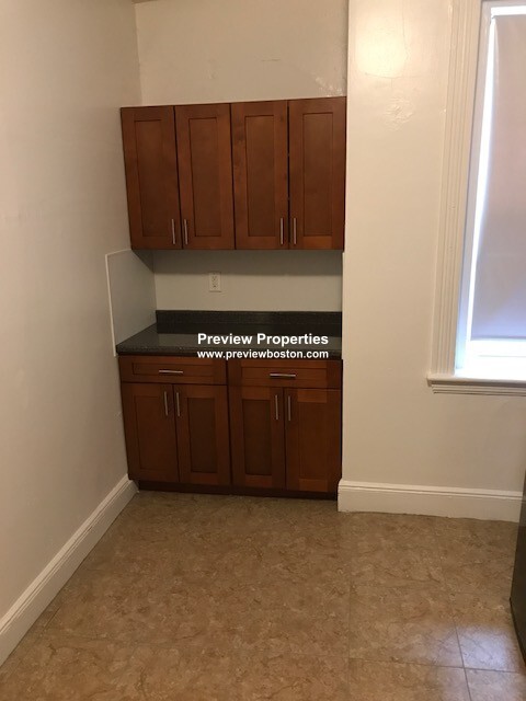 1820 Commonwealth Ave, Brighton