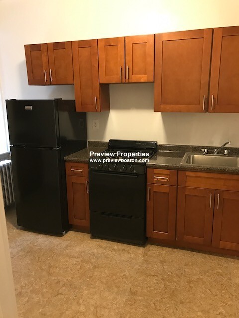 1820 Commonwealth Ave, Brighton