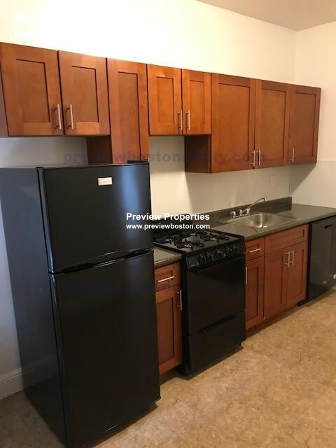 1820 Commonwealth Ave, Brighton