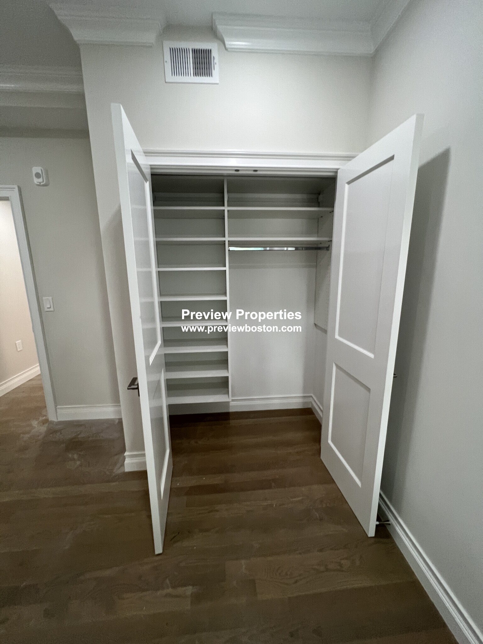 14 Mount Hood Rd, Brighton