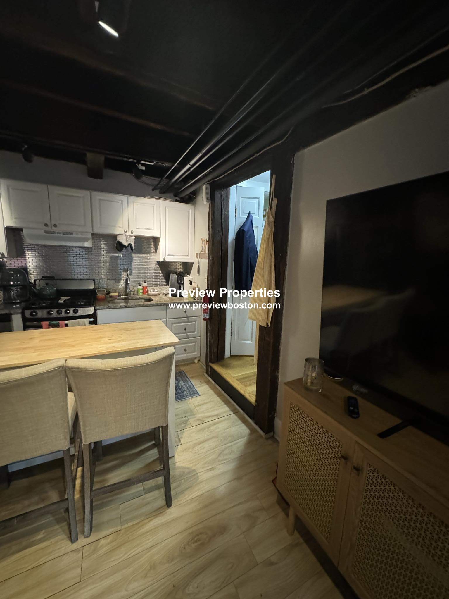 1 Champney Pl, Beacon Hill