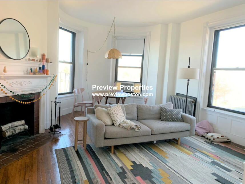 504 Beacon St, Back Bay