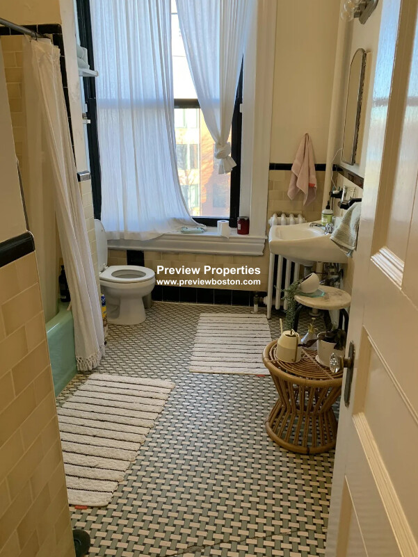 504 Beacon St, Back Bay