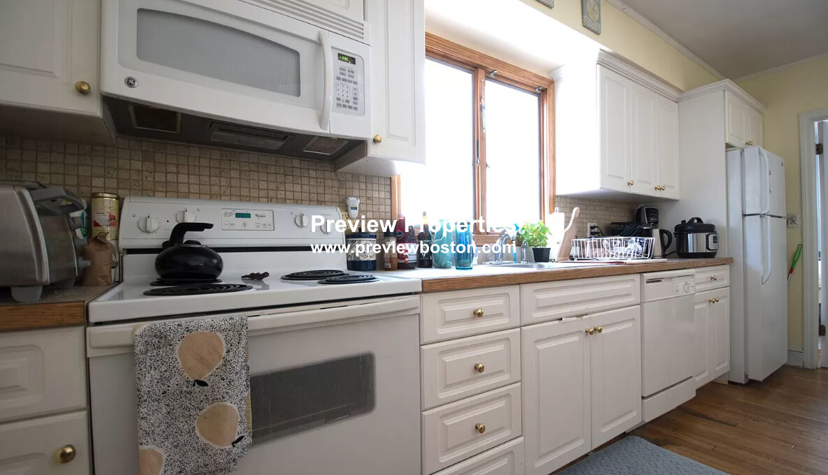 22 Greymere Rd, Brighton