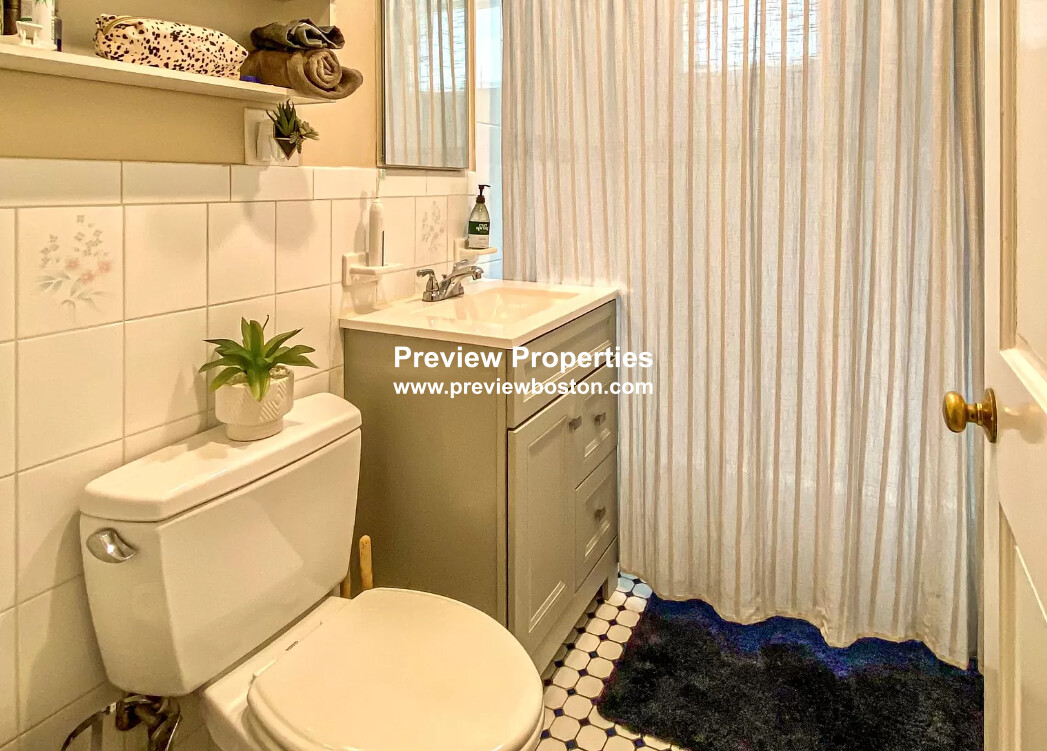 22 Greymere Rd, Brighton