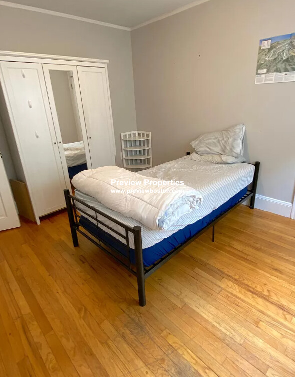 22 Greymere Rd, Brighton