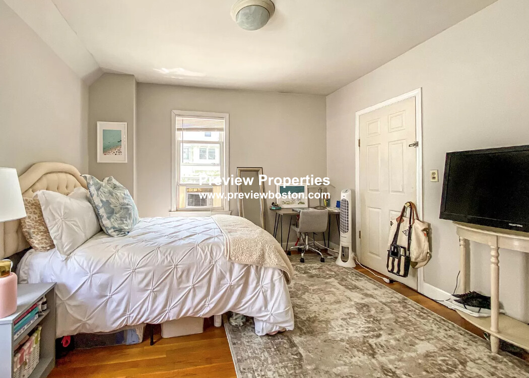 22 Greymere Rd, Brighton