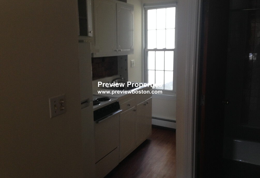 50 South Huntington Ave, Jamaica Plain