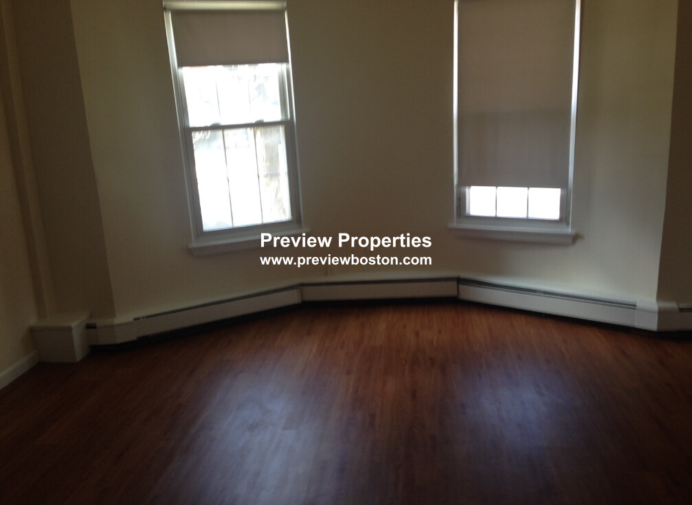 50 South Huntington Ave, Jamaica Plain