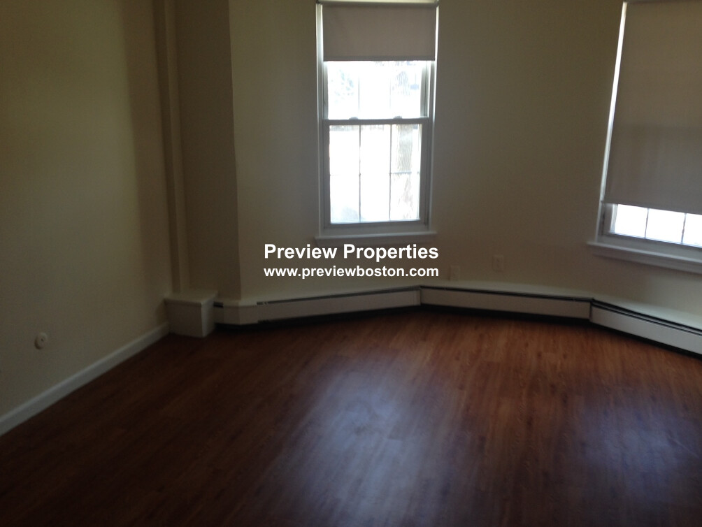 50 South Huntington Ave, Jamaica Plain