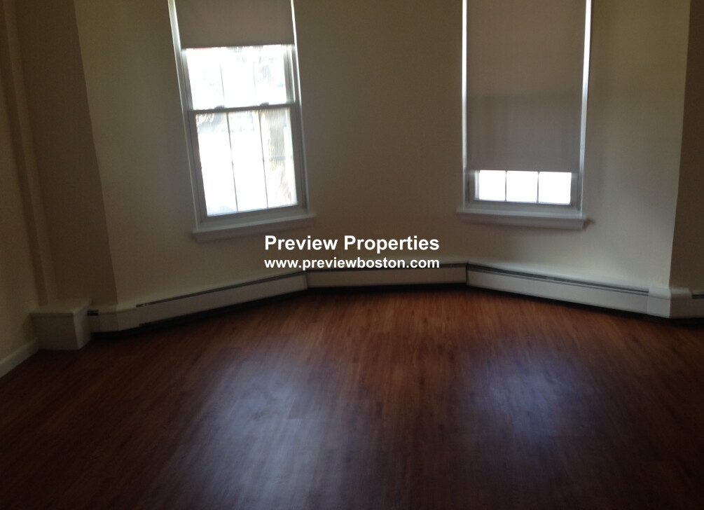 50 South Huntington Ave, Jamaica Plain