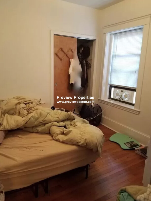 1315 Commonwealth Ave, Allston