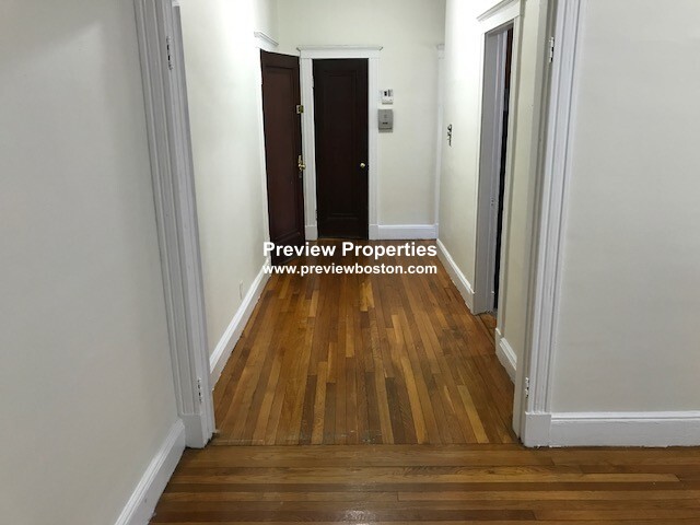 1800 Commonwealth Ave, Brighton