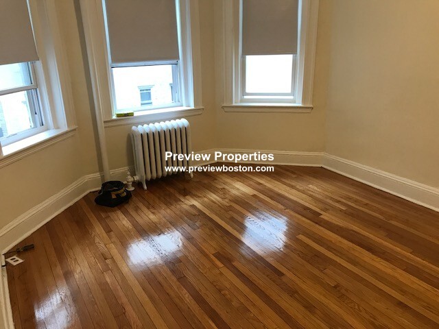 1179 Boylston St, Fenway