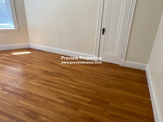 1191 Boylston St, Fenway