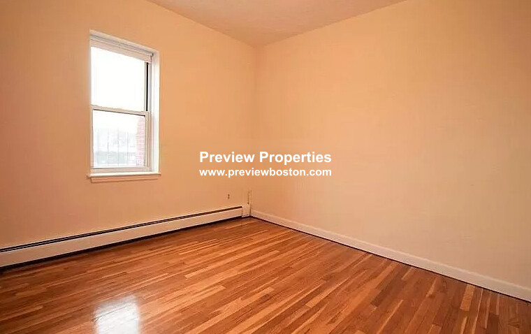 172 North Beacon St, Brighton