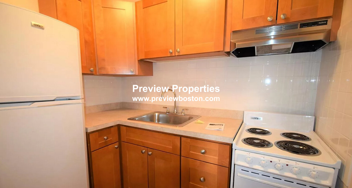 172 North Beacon St, Brighton